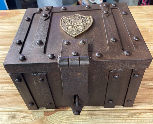 Old west cast iron - cast,